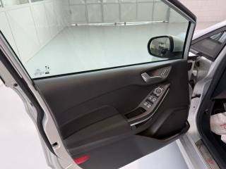 FORD Fiesta usata, con Specchietti laterali elettrici