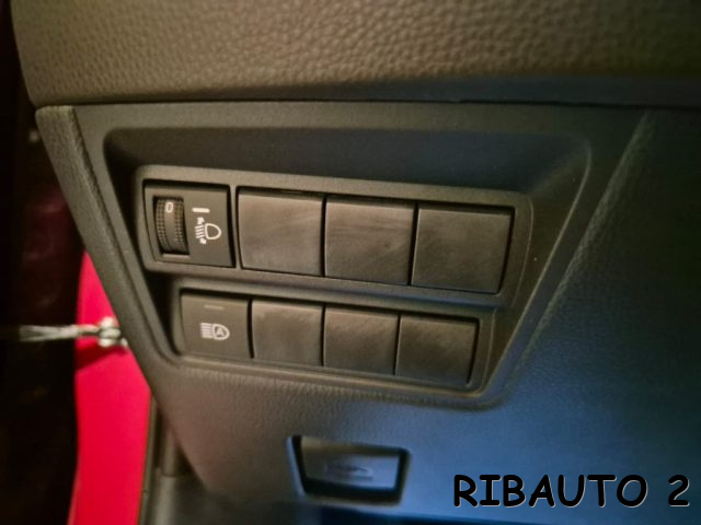TOYOTA Yaris usata, con Volante in pelle