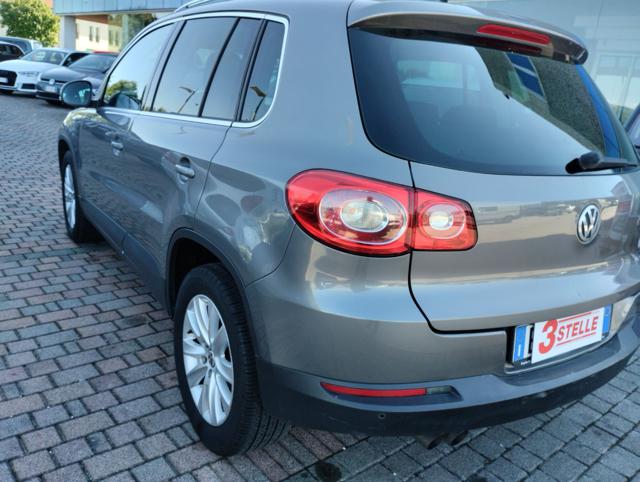VOLKSWAGEN Tiguan usata, con Autoradio