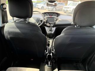 LANCIA Ypsilon usata, con USB