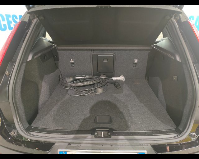 VOLVO XC40 usata, con Autoradio digitale