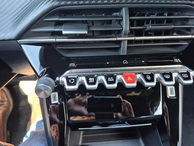 PEUGEOT 2008 usata, con Controllo trazione