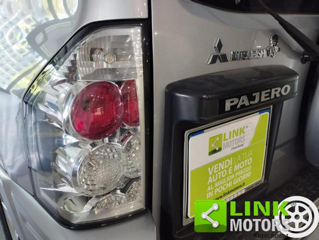 MITSUBISHI Pajero usata 28