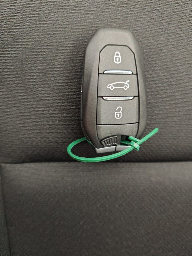 JEEP Avenger usata, con Specchietti laterali elettrici