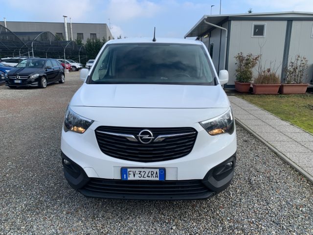 OPEL Combo usata, con Airbag