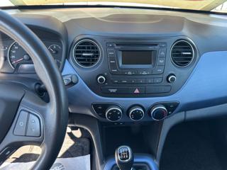 HYUNDAI i10 usata, con USB