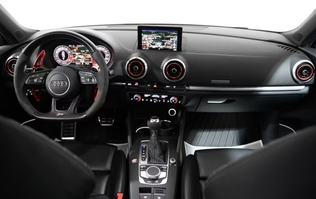 AUDI RS3 usata, con Interni in pelle