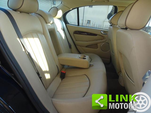 JAGUAR X-Type usata, con Bluetooth
