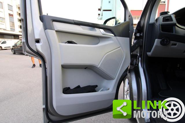 VOLKSWAGEN Caravelle usata, con Alzacristalli elettrici