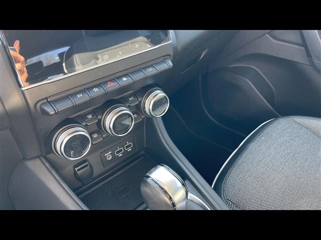 RENAULT Captur usata, con USB