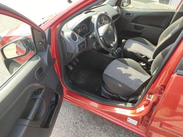 FORD Fiesta usata, con Autoradio