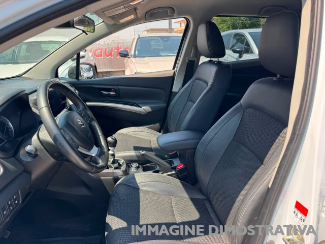 SUZUKI S-Cross usata, con Autoradio digitale