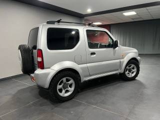 SUZUKI Jimny usata, con Cerchi in lega