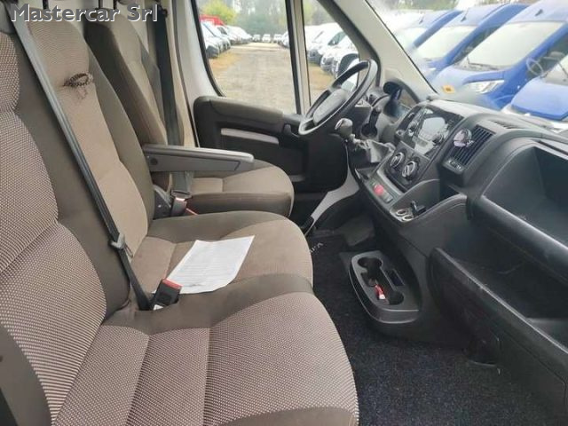 PEUGEOT Boxer usata, con Autoradio