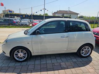 LANCIA Ypsilon usata, con Airbag