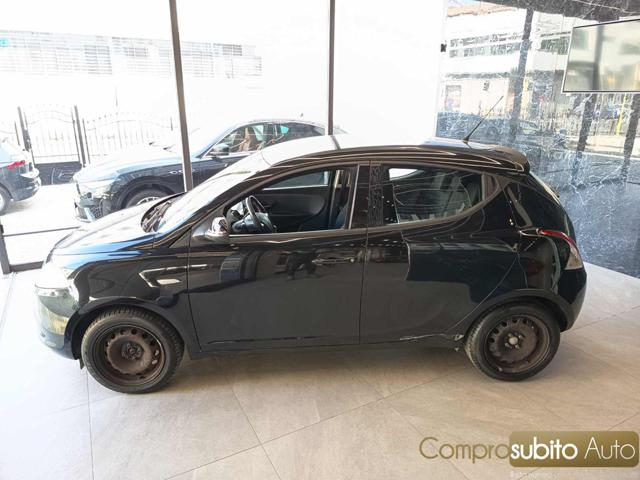 LANCIA Ypsilon usata, con Autoradio