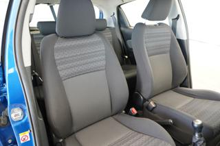 TOYOTA Yaris usata 25