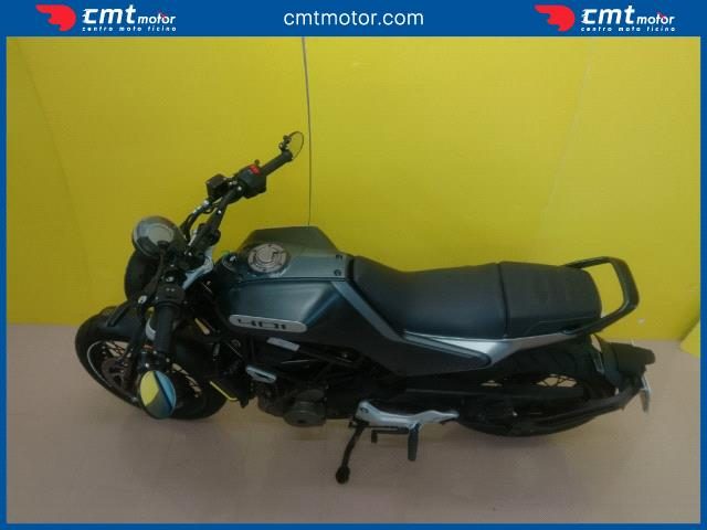 HUSQVARNA Svartpilen 401 usata 14