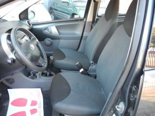 TOYOTA Aygo usata, con Sedile posteriore sdoppiato
