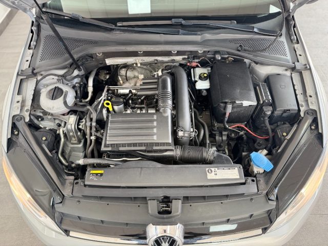 VOLKSWAGEN Golf usata, con Luci diurne