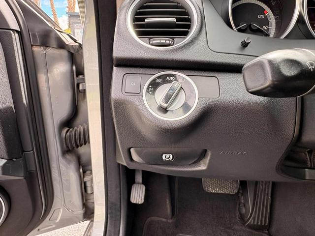 MERCEDES-BENZ C 200 usata, con Fendinebbia