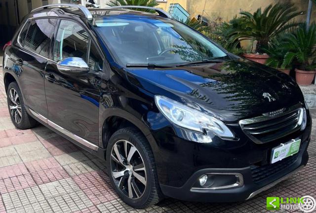 PEUGEOT 2008 usata, con Volante multifunzione