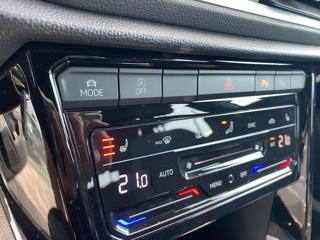 VOLKSWAGEN T-Roc usata, con Sedile posteriore sdoppiato