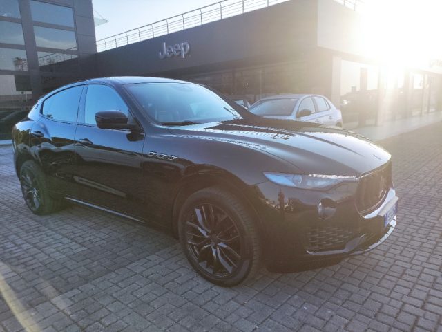 MASERATI Levante usata, con Climatizzatore