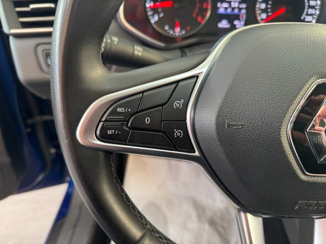 RENAULT Clio usata, con Fari LED