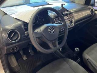 VOLKSWAGEN up! usata, con Autoradio