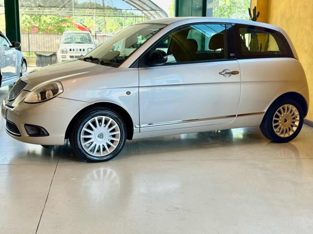 LANCIA Ypsilon usata, con Autoradio