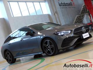 MERCEDES-BENZ CLA 200 usata, con Leve al volante