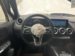 MERCEDES-BENZ GLA 200 usata, con Touch screen