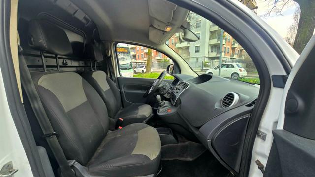 RENAULT Kangoo usata, con USB