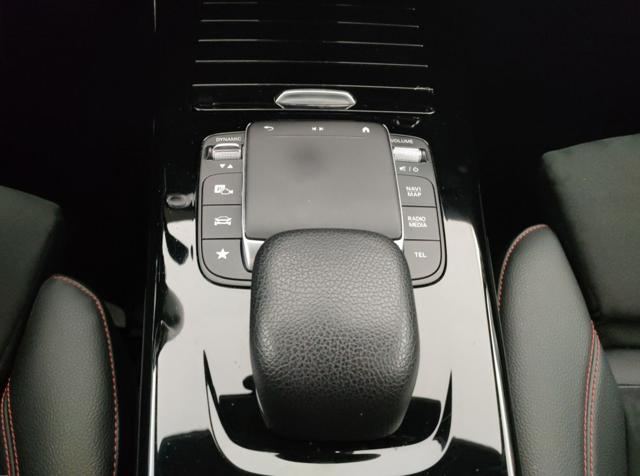 MERCEDES-BENZ CLA 180 usata, con Autoradio digitale