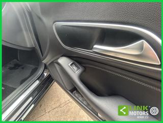 MERCEDES-BENZ CLA 200 usata, con Telecamera per parcheggio assistito
