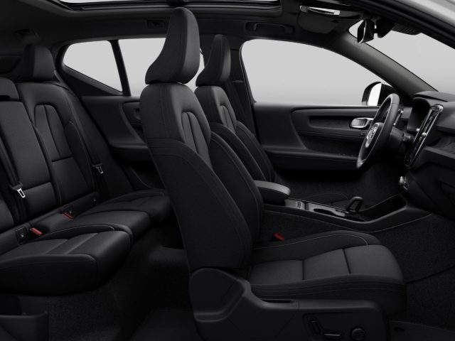 VOLVO EX40 usata, con Controllo trazione