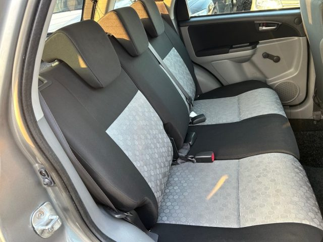 SUZUKI SX4 usata, con Bluetooth