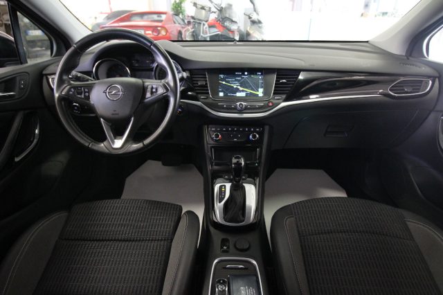OPEL Astra usata, con Controllo automatico clima