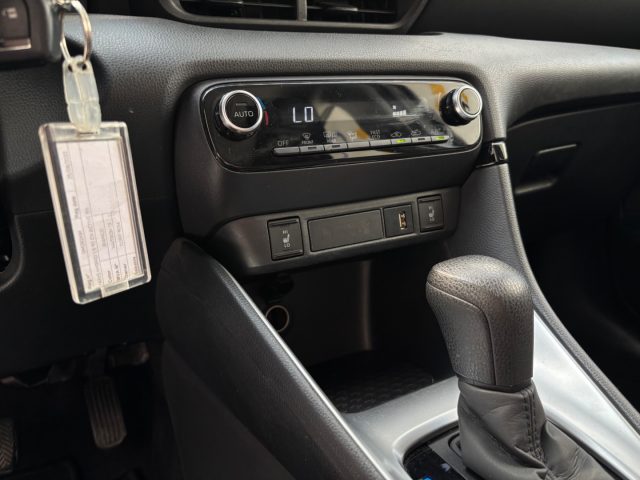 TOYOTA Yaris usata, con USB