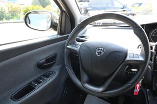 LANCIA Ypsilon usata, con MP3