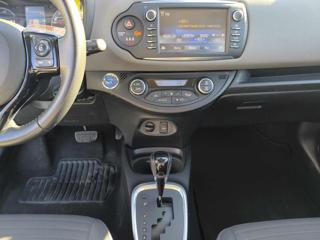 TOYOTA Yaris usata 19