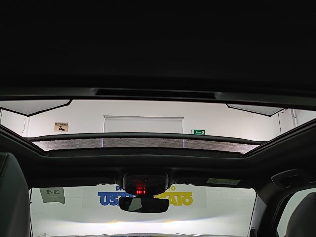 PEUGEOT 2008 usata, con Sensori di parcheggio posteriori