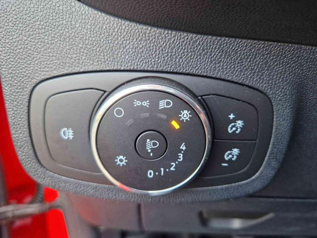 FORD Fiesta usata, con Fari LED