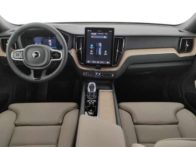VOLVO XC60 usata, con Volante in pelle