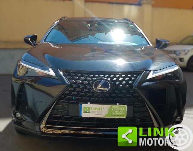 LEXUS UX 250h usata, con Airbag