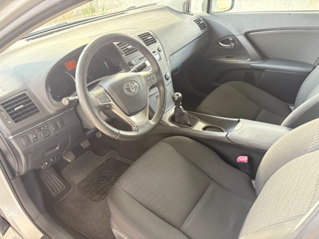 TOYOTA Avensis usata, con Chiusura centralizzata