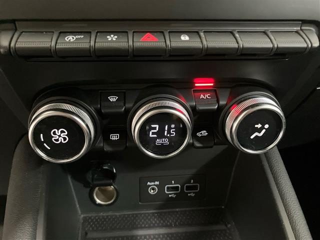 RENAULT Captur usata 21