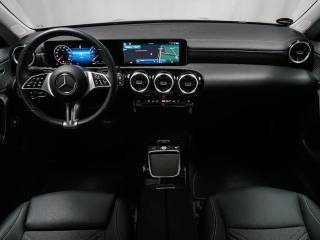 MERCEDES-BENZ CLA 180 usata, con Chiusura centralizzata