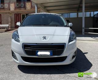 PEUGEOT 5008 usata, con Airbag laterali